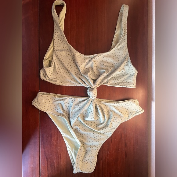 ARO Swim Cut-Out One Piece - Picture 1 of 3